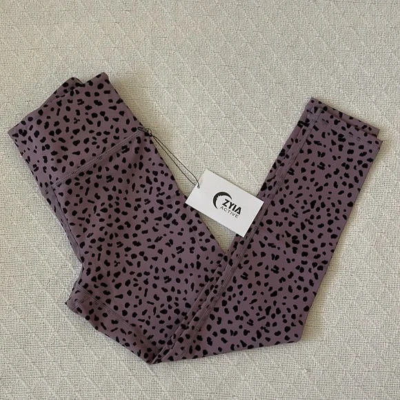 Zyia Lilac Jaguar Fit n Free Hi-rise 7/8 24" - Picture 13 of 16